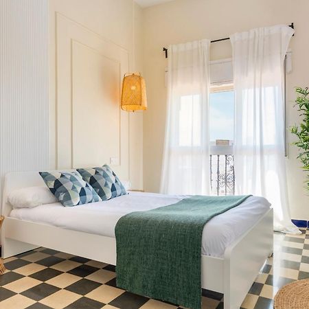 Hsh Suites Campana Seville Exterior photo