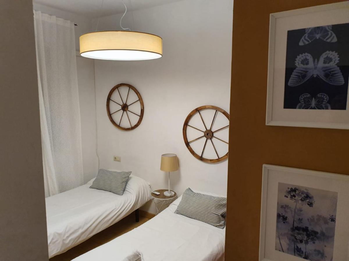 Hsh Suites Campana Seville Exterior photo